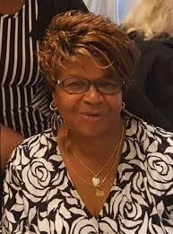 Carolyn Paige's Instagram, Twitter & Facebook