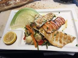 A champigny sur marne, dans le quartier calme et privilégié de polangis limite joinville le pont, maison de ville des années 1930 sans mitoyenneté et jardin privatif d'une. Barolo Joinville Le Pont Restaurant Reviews Photos Phone Number Tripadvisor