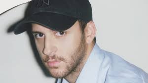 Samuel Ellis's Instagram, Twitter & Facebook