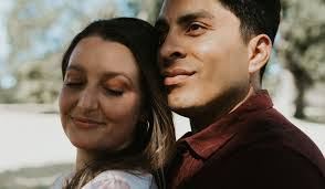 Megan Deans's Instagram, Twitter & Facebook