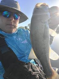 What is the normal ratio of lost fish to caught fish and how often to  re-tie knots while bass fishing?