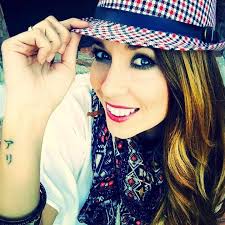 Estrella Correa Escritora