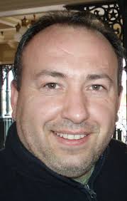 Les relations de Erhan OZBEK