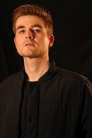 Winnie Bean's Instagram, Twitter & Facebook