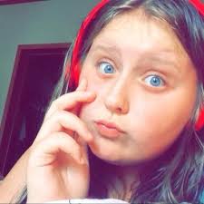 Emma Staley (@stalsey_mae)