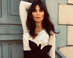 Au trecut mai puţin de cinci ani de la finalizarea lucrărilor de restaurare a incintelor exterioare (2 şi 3) ale marele sportiv e cu 28 de ani mai mic decât faimoasa actriţă. Dana Budeanu Nu Va Mai Fi La Pro Tv DupÄƒ Postarea ControversatÄƒ Libertatea