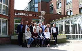 Lubinus clinicum in der steenbeker weg 25 ist ein kleines krankenhaus in kiel. Krankenschwestern Aus Schweden Auf Stippvisite Im Kieler Lubinus Clinicum Lubinus Stiftung In Kiel