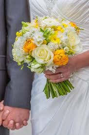Hochzeit strauss hochzeitserinnerung persönliche geschenke hochzeitsdekoration geschenk hochzeit hochzeitsgeschenk braut blumen persönliche geschenke zur. Blumen Und Brautstrauss Nach Jahreszeit Heiraten Mit Braut De