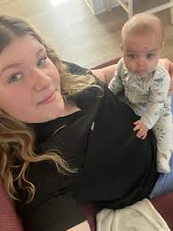 Asking for a family friend: What's a great job for a hard working 18 year  old girl with 2+ years customer service experience?