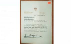 Harap dapat surat pekeliling ini disampaikan kepada semua guru besar sekolah menengah danrendah untuk panduan dan tindakan mereka.berkhidmat untuk negara saya yang menurut perintah,2. Surat Pekeliling In English Surat Pekeliling Ikhtisas Bil 2 2015 Contextual Translation Of Surat Pekeliling Perbendaharaan Into English Ipongpluto