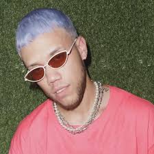 bad bunny baby, la vida e' un ciclo (wuh) y lo que no sirve yo no lo reciclo así que de mi vida muévete que si te lo meto es pa' recordar un tbt, yeh ya ya me cansé de jay santos (1). No Me Conoce Remix Part J Balvin Y Bad Bunny Jhay Cortez Letras Mus Br