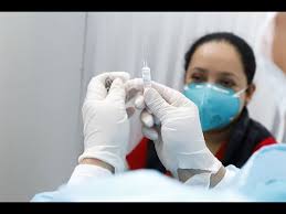 Sinopharm probó su vacuna en voluntarios en la universidad peruana cayetano heredia, en lima, perú. Vacuna De Sinopharm Estas Son Sus Ventajas Youtube