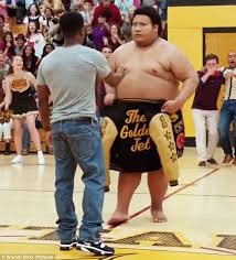 Dwayne johnson, kevin hart, amy ryan and others. How Dwayne Johnson Was Transformed For Central Intelligence Flashback Scene Daily Mail Online