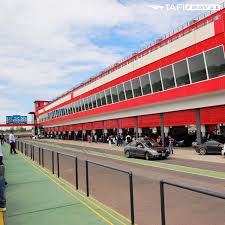 The autódromo termas de río hondo is a road course located just outside the city of the same name, in the province of santiago del estero. Impactante Fachada De Los Boxes Del Autodromo De Termas De Rio Hondo Imagen De Trackday Argentina Autodromo Termas Termas Termas De Rio Hondo Termas Viajes