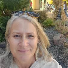 Hoping for some help, but please don't come for me lol…I haven't had to use  a Laundromat/Laundrymat in many years. What is the best (cleanest) one  locally? Do they still take quarters (