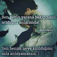 En Cok Soylemek Isteyipte Icimde Tuttuklarim Acitiyor Her Gece Uyutmuyor Suzuluyor Anlam Veremedigim Yaslar Kirila Kir Ilham Verici Sozler Zulum Guzel Soz