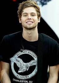 It's her birthday and so i thought i should come out of my image size. Luke Hemmings 2016 Luke Hemmings 5sos Luke Luke Hemmings 2016