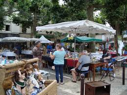 lot brocante professionnelle avec 30 exposants a prayssac actu lot