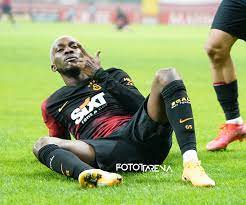 Kalu brach bei temperaturen von fast 30 grad bereits nach fünf spielminuten zusammen. Injured Samuel Kalu Out Of Super Eagles Squad For Afcon 2022 Qualifiers Onyekuru In As His Replacement Owngoal Nigeria