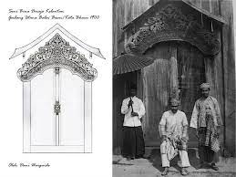 Kota bahru is the capital of kelantan and truly house many precious gems to the local culture, one of it is the istana balai besar (the grand palace), which was built in 1840. Gerbang Istana Balai Besar Kelantan Kelantan Gold Wallpaper Historical Place
