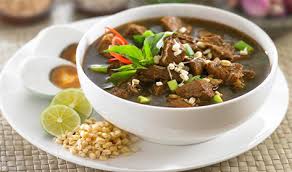 Rawon setan merupakan satu rawon surabaya yang paling terkenal dan menjadi favorit pengunjung. 5 Rawon Kondang Surabaya Kuliner Khas Kota Pahlawan Yang Wajib Coba Bisot Notes