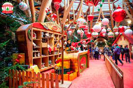 Scenografie emozionanti, percorsi affascinanti e tanta magia negli occhi di adulti e bambini. Al Tettuccio E Alle Tamerici Arriva La Casa Di Babbo Natale Gonews It