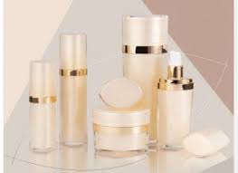 Satu kunci dalam membuat kemasan yang tepat adalah gunakan kemasan yang melindungi produkmu. Begini Caranya Membuat Desain Kemasan Kosmetik Agar Lebih Menjual Gudang Kemasanku