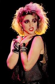 Idéal pour un look années 80. 26 Idees De Coiffure Des Annees 80