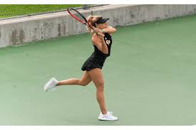 Women's Tennis Holds off Santa Clara in Home Victory
