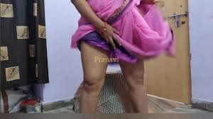 Pranavi peeing and doing dirty talking in Telugu softcore homemade video -  XNXX.COM