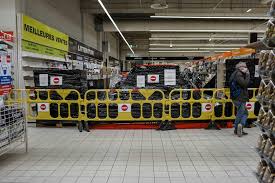 All the flowers in paris. In France Shopowners Revolt Against New Closing Order The New York Times