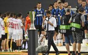 Alexis sanchez is an injury doubt for the final after the chilean forward was an unused substitute for the semifinal win over shakhtar donetsk because of a hamstring strain. Europa League Al Siviglia 3 2 Sull Inter In Finale La Gazzetta Dello Sport
