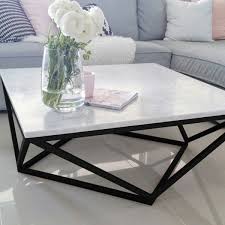 Couchtische aus marmor sind edel und gleichzeitig auch besonders strapazierfähig. Marmor Couchtisch Der Zeitlose Hingucker Im Wohnzimmer Couchtisch Marmor Marmortisch Couchtisch Design