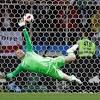 Jordan pickford gifts liverpool the win! Https Encrypted Tbn0 Gstatic Com Images Q Tbn And9gcq8u4 Aj4glhicsvtoyg O1klqeslkw3u73zwffaor3lkpcbwcn Usqp Cau
