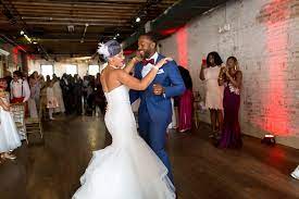 There may slight color different from different lcd or crt screens. Everything You Ever Wanted To Know About Altering Or Customizing A Wedding Dress Catalyst Wedding Co