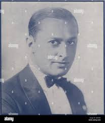 Popular violinist hi-res stock photography and images