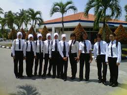 Presently, he is the chief executive officer of akademi laut malaysia (alam), a post he has held since 1 october 2010. Life So Far In Akademi Laut Malaysia Mazliyana Mazlan