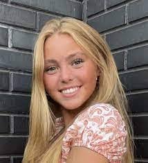 Aida Parker's Instagram, Twitter & Facebook