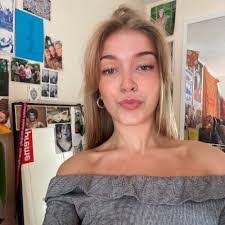 Cristina Barillas's Instagram, Twitter & Facebook