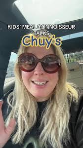 Courtney Darrow's Instagram, Twitter & Facebook