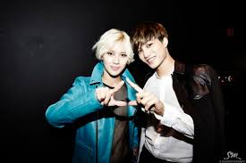 On december 18th, gdragon took to his instagram and uploaded photos he took at winner mino's art exhibition. 6 Idols Who Are Exact Replicates Of Other Idols Seoulbeats