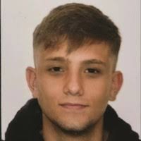 200+ perfiles de «Gianini»