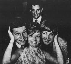 Rita pavone nasceu em turim, 23 de agosto de 1945 é uma cantora e atriz italiana. Roberta Piazzi Wikipedia