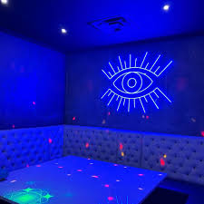 🎤 KARAOKE PRICING🎤 STANDARD ROOM $40/HOUR up to 8 people PREMIUM ROOM  $70/HOUR up to 15 people VIP ROOM $100/HOUR up to 25 people Enjoy the karaoke  room rental fee waived for