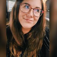 Bengals franchise WR Tee Higgins has requested a trade, per sources.  Higgins loves Cincinnati and hoped to be with the team long term, but is  disappointed that the team has not had