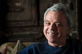 Foley skriver för förortsbarnen