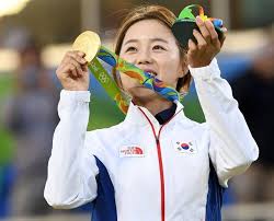 표준계약서는 각 종목 연맹별 이사회 등을 거쳐 도입될 예정이다. ë‚´ ì œìž ìž¥í˜œì§„ íƒˆë½ ì•ˆíƒ€ê¹ì§€ë§Œ ì´ê²ƒì´ í•œêµ­ì–'ê¶ ê²½ìŸë ¥
