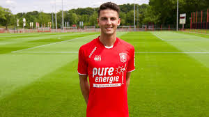The player's height is 182cm | 5'11 and his weight. Transfer News Central On Twitter Official Fc Twente Have Signed Norwegian Winger Rafik Zekhnini From Fiorentina On A Season Long Loan