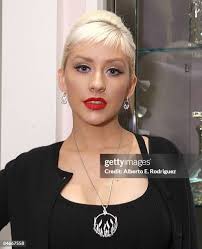 91 Steven Garrard Photos & High Res Pictures