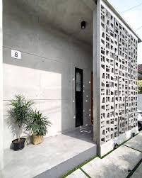 7 desain pagar lipat minimalis modern. Desain Pagar Rumah Dari Roster Beton Susun Acak Di 2021 Rumah Minimalis Rumah Desain